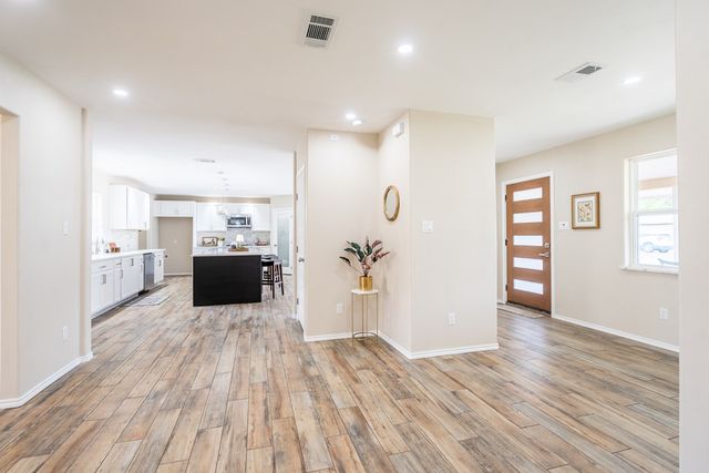 803 Sinclair Ave, Midland, TX 79705