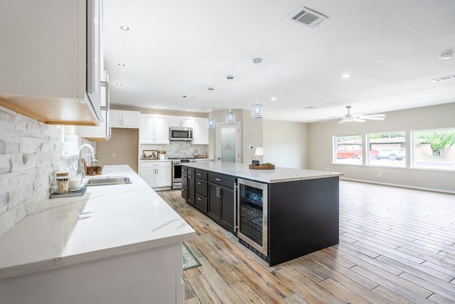 803 Sinclair Ave, Midland, TX 79705