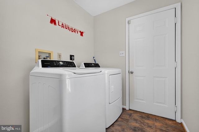 811 CHATSWORTH DR, Accokeek, MD 20607