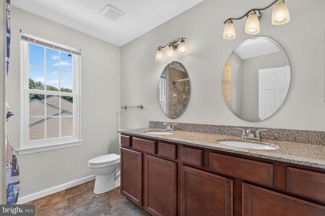 811 CHATSWORTH DR, Accokeek, MD 20607