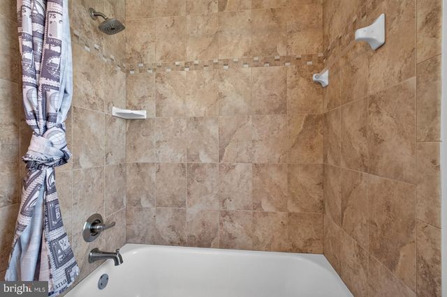 811 CHATSWORTH DR, Accokeek, MD 20607