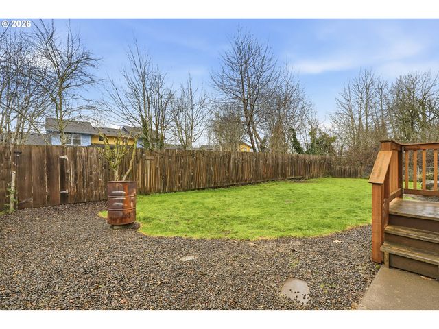 660 CREAMERY CREEK Ln, Molalla, OR 97038