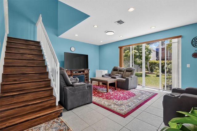 9080 Dupont Place, Wellington, FL 33414