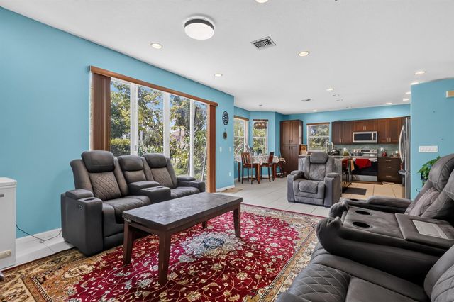9080 Dupont Place, Wellington, FL 33414