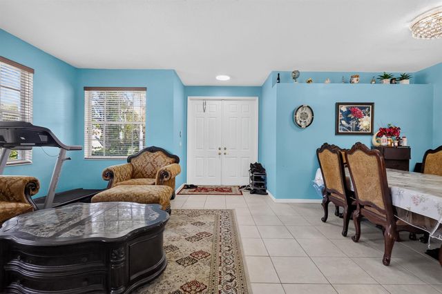 9080 Dupont Place, Wellington, FL 33414