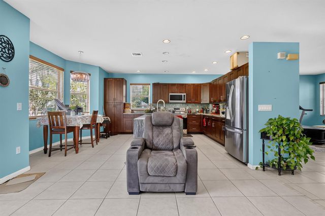 9080 Dupont Place, Wellington, FL 33414