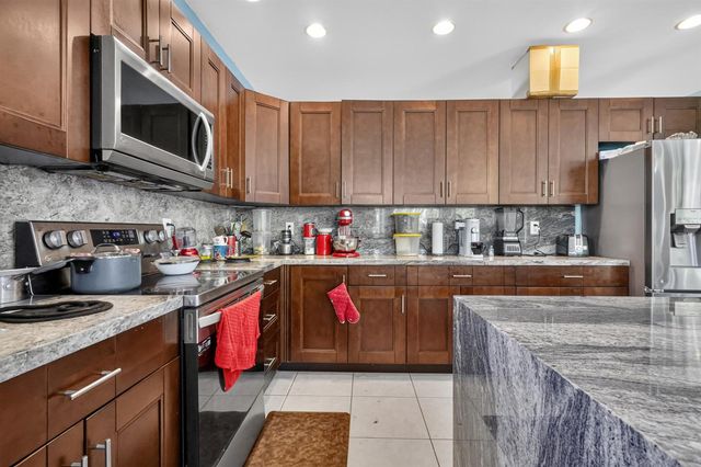 9080 Dupont Place, Wellington, FL 33414