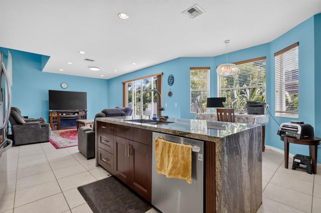 9080 Dupont Place, Wellington, FL 33414
