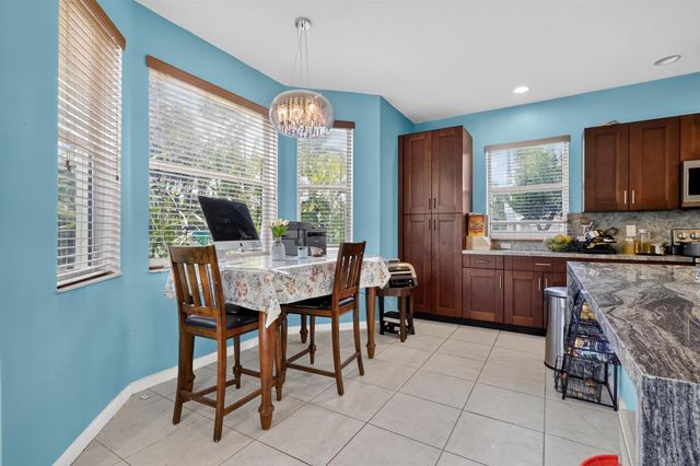 9080 Dupont Place, Wellington, FL 33414