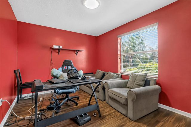 9080 Dupont Place, Wellington, FL 33414
