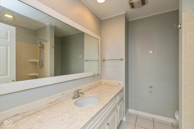 6417 Park Central Drive W D, Indianapolis, IN 46260