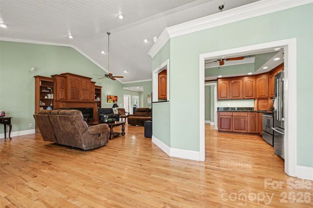 149 Howard Pond Loop, Statesville, NC 28625