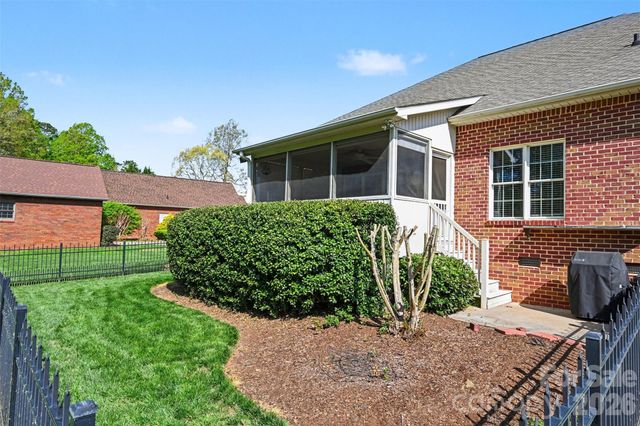 149 Howard Pond Loop, Statesville, NC 28625