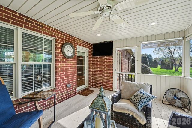 149 Howard Pond Loop, Statesville, NC 28625