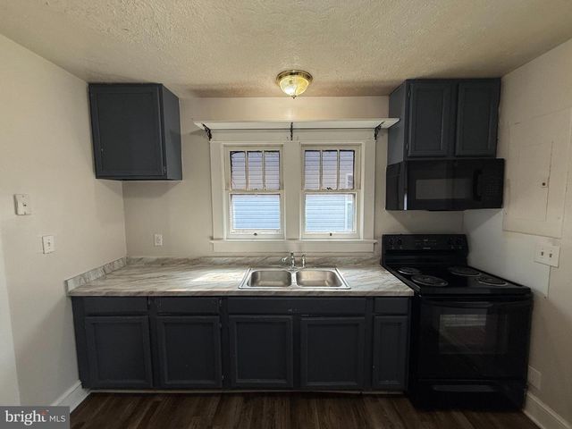 138 MANSFIELD ST, Fredericksburg, VA 22408