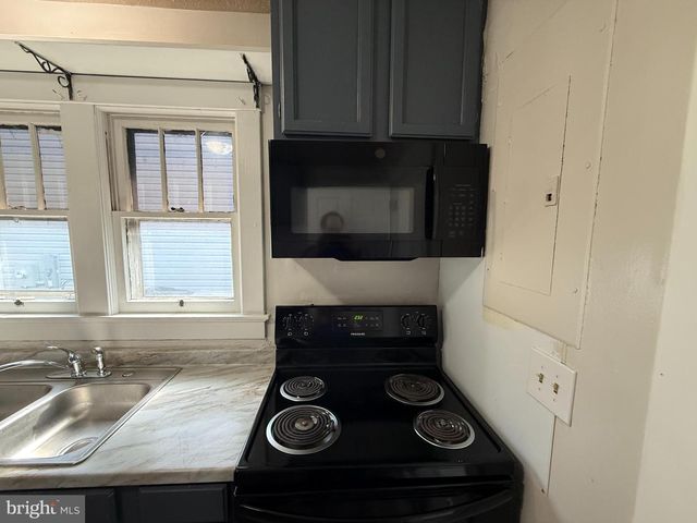 138 MANSFIELD ST, Fredericksburg, VA 22408