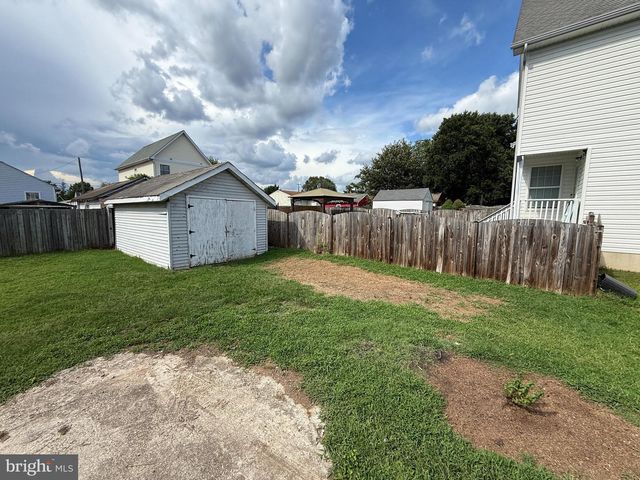 138 MANSFIELD ST, Fredericksburg, VA 22408