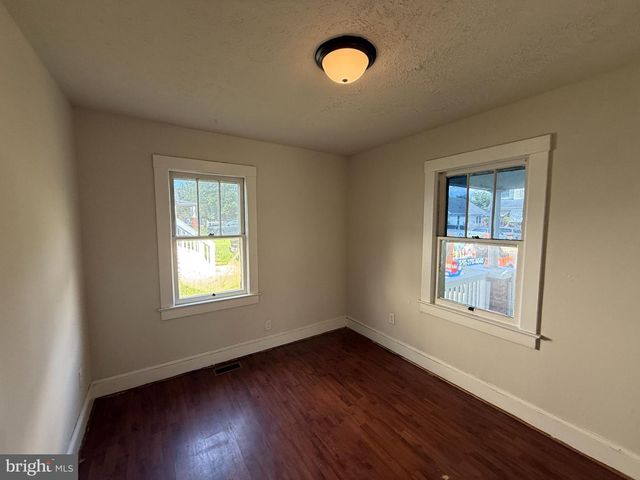 138 MANSFIELD ST, Fredericksburg, VA 22408