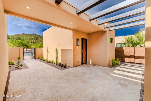 5941 W Coquillo Place, Marana, AZ 85658