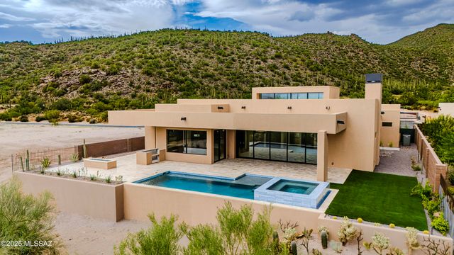 5941 W Coquillo Place, Marana, AZ 85658