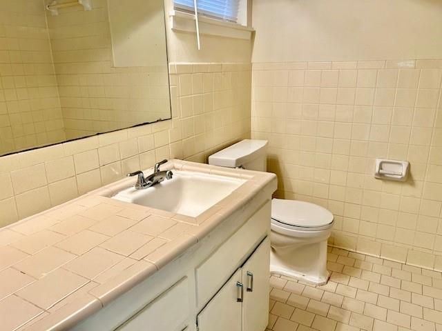 2310 Rebel RD A, Austin, TX 78704