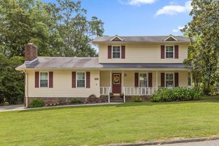 555 Foster Dr, Ringgold, GA 30736