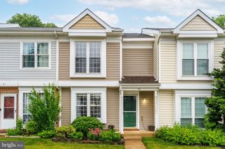 98 SAINT CHARLES SQ, Sterling, VA 20164