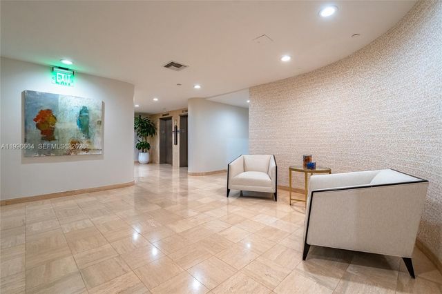 3300 S Ocean Boulevard 207N, Palm Beach, FL 33480