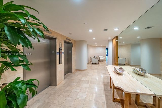 3300 S Ocean Boulevard 207N, Palm Beach, FL 33480
