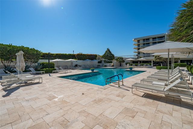 3300 S Ocean Boulevard 207N, Palm Beach, FL 33480