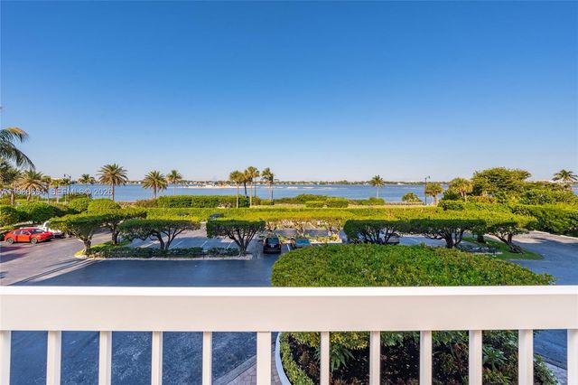 3300 S Ocean Boulevard 207N, Palm Beach, FL 33480