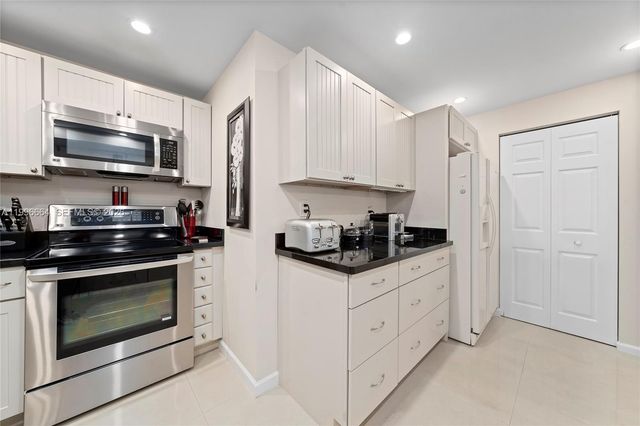 3300 S Ocean Boulevard 207N, Palm Beach, FL 33480