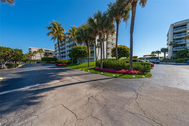 3300 S Ocean Boulevard 207N, Palm Beach, FL 33480