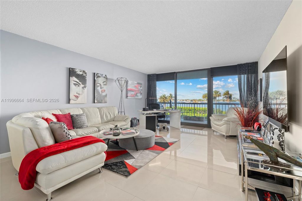 3300 S Ocean Boulevard 207N, Palm Beach, FL 33480