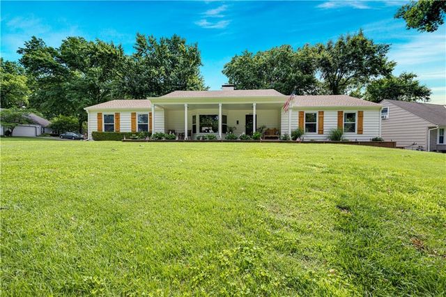 4901 Pawnee Drive, Roeland Park, KS 66205