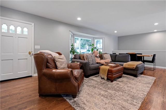 4901 Pawnee Drive, Roeland Park, KS 66205