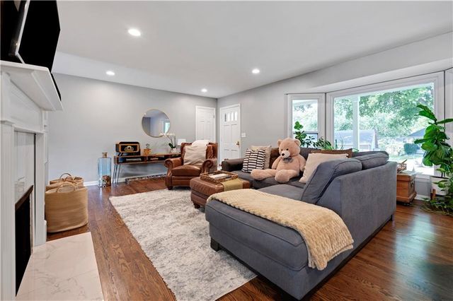4901 Pawnee Drive, Roeland Park, KS 66205