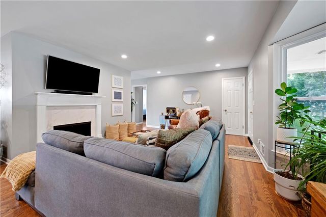 4901 Pawnee Drive, Roeland Park, KS 66205