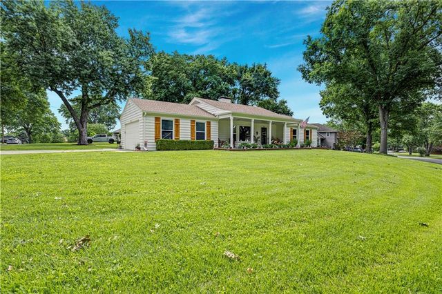 4901 Pawnee Drive, Roeland Park, KS 66205