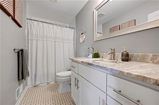 4901 Pawnee Drive, Roeland Park, KS 66205