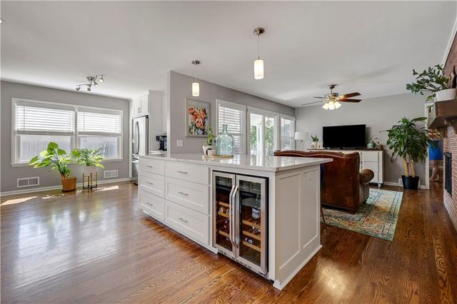 4901 Pawnee Drive, Roeland Park, KS 66205