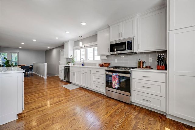 4901 Pawnee Drive, Roeland Park, KS 66205