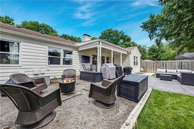 4901 Pawnee Drive, Roeland Park, KS 66205