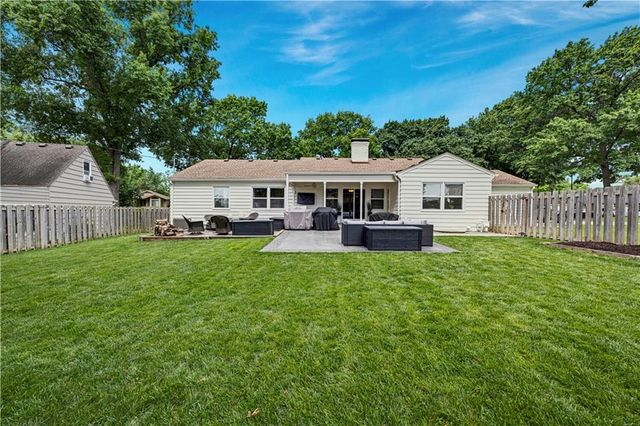 4901 Pawnee Drive, Roeland Park, KS 66205