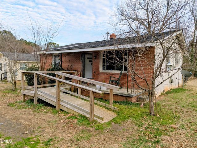 214 E Persimmon Street, Youngsville, NC 27596