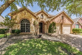 2684 Waterway Drive, Grand Prairie, TX 75054
