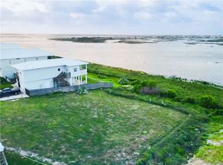 360 Paradise Pointe Dr, Port Aransas, TX 78373