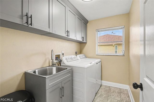 136 SE 5th ST, Cape Coral, FL 33990