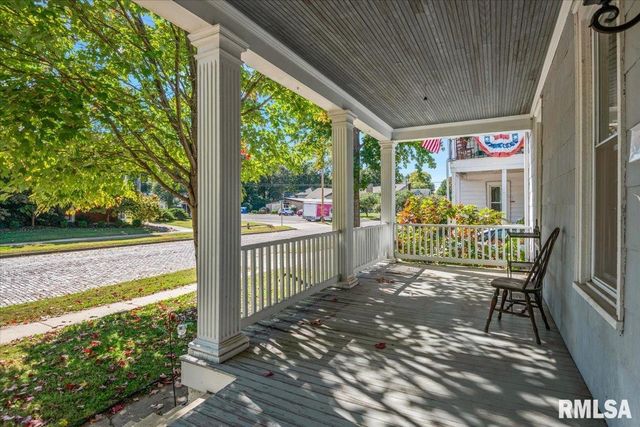 1121 W Governor Street, Springfield, IL 62704