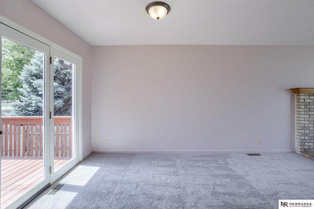 2035 W Cove Court, Lincoln, NE 68522